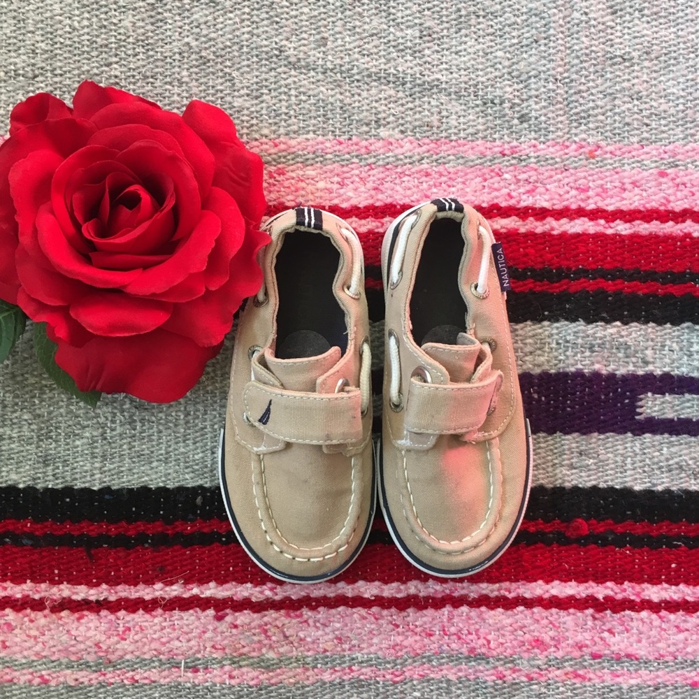 NAUTICA | TAN BOAT SHOES